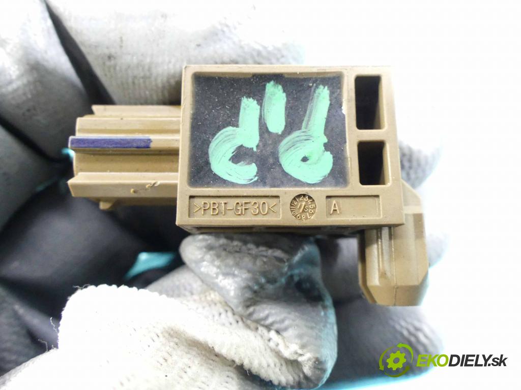 Mazda 3 III BM 2013-2018 2.0 16v 120 HP manual 88 kW 1998 cm3 4- snímač šokovat: K0273123015 (Snímače nárazu)