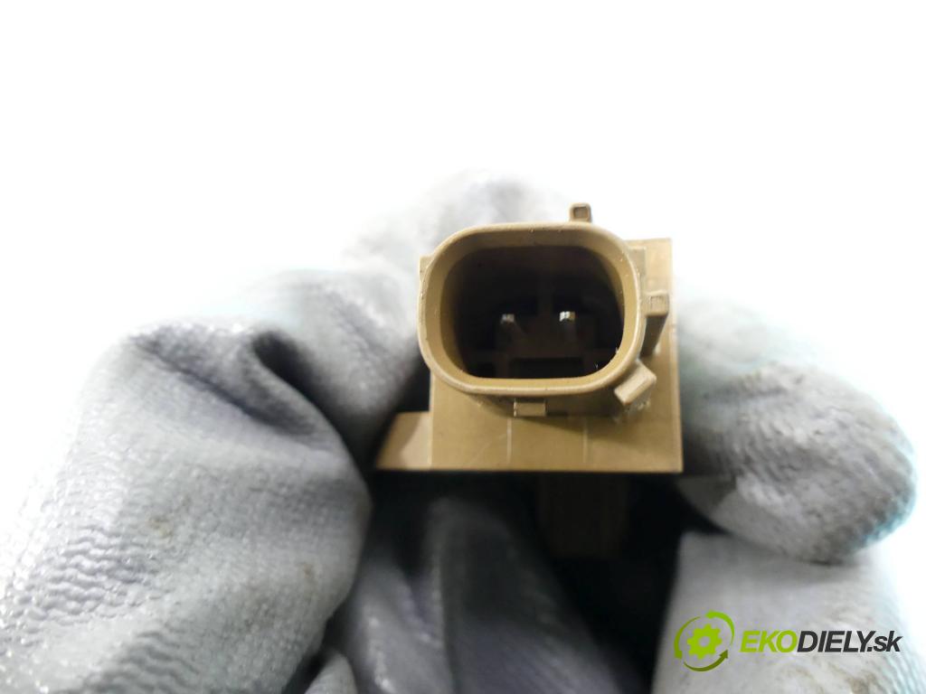 Mazda 3 III BM 2013-2018 2.0 16v 120 HP manual 88 kW 1998 cm3 4- snímač šokovat: K0273123015 (Snímače nárazu)