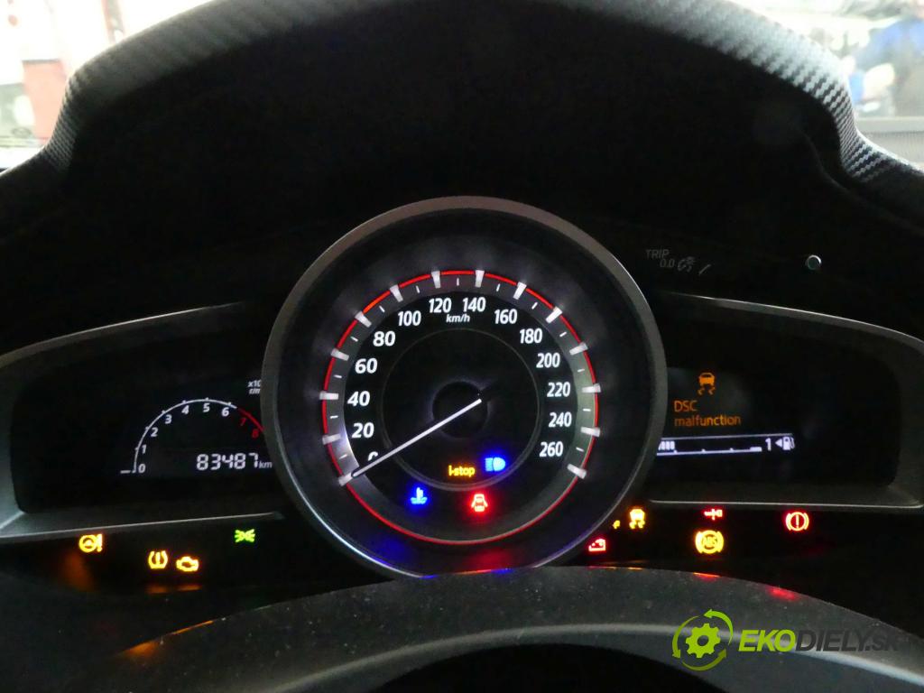 Mazda 3 III BM 2013-2018 2.0 16v 120 HP manual 88 kW 1998 cm3 4- prístrojovka/ budíky  (Prístrojové dosky, displeje)