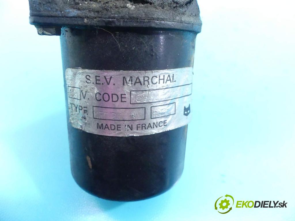 Renault 9 1.6d 54 HP manual 40 kW 1599 cm3 4- motor stieračov predné
