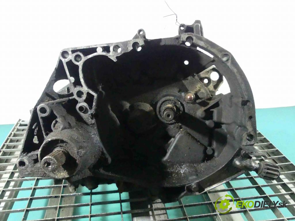 Renault 9 1.6d 54 HP manual 40 kW 1599 cm3 4- prevodovka stupeň,rýchlosť manual JB101