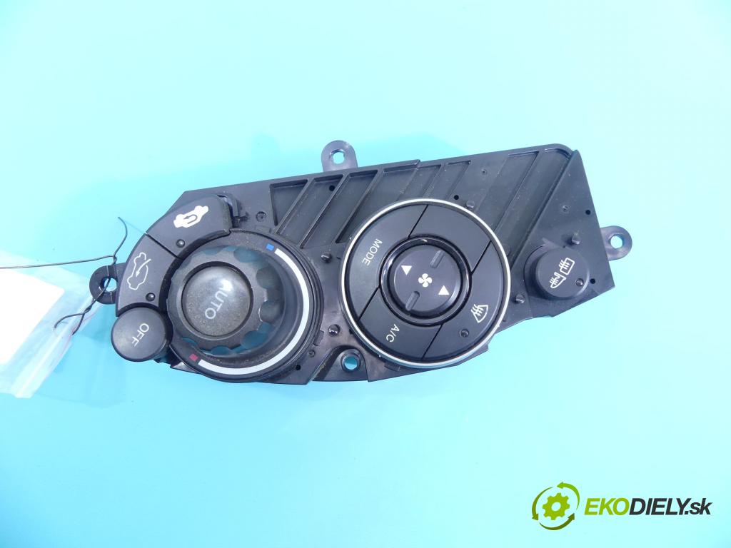 Honda Civic VIII 2006-2011 2.2 140 HP manual 103 kW 2204 cm3 5- panel kúrenia 79600SMJG4