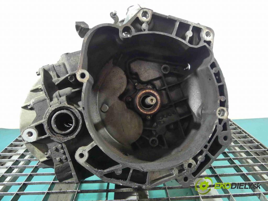 Fiat Punto Grande 1,3.0 jtd 90 HP manual 66 kW 1248 cm3 3- prevodovka stupeň,rýchlosť manual
