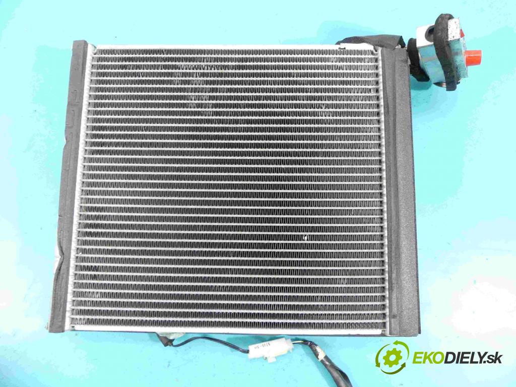Toyota Rav4 III 2005-2012 3.5 V6 272 HP automatic 200 kW 3478 cm3 5- radiator  (Radiátory kúrenia)