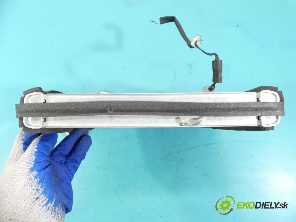 Toyota Rav4 III 2005-2012 3.5 V6 272 HP automatic 200 kW 3478 cm3 5- radiator  (Radiátory kúrenia)