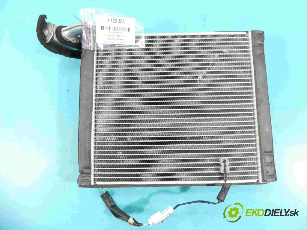Toyota Rav4 III 2005-2012 3.5 V6 272 HP automatic 200 kW 3478 cm3 5- radiator  (Radiátory kúrenia)