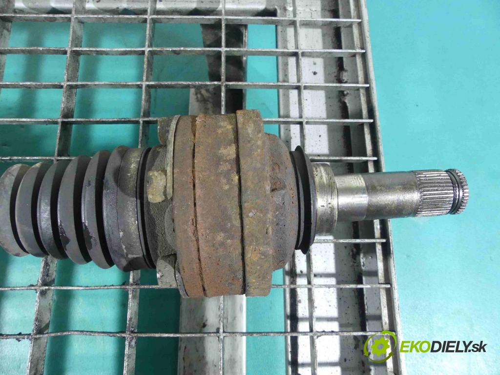 Audi A6 C6 2004-2011 2.7 tdi 163 HP automatic 120 kW 2698 cm3 5- poloos ľavé 4F0501203B (Poloosy)