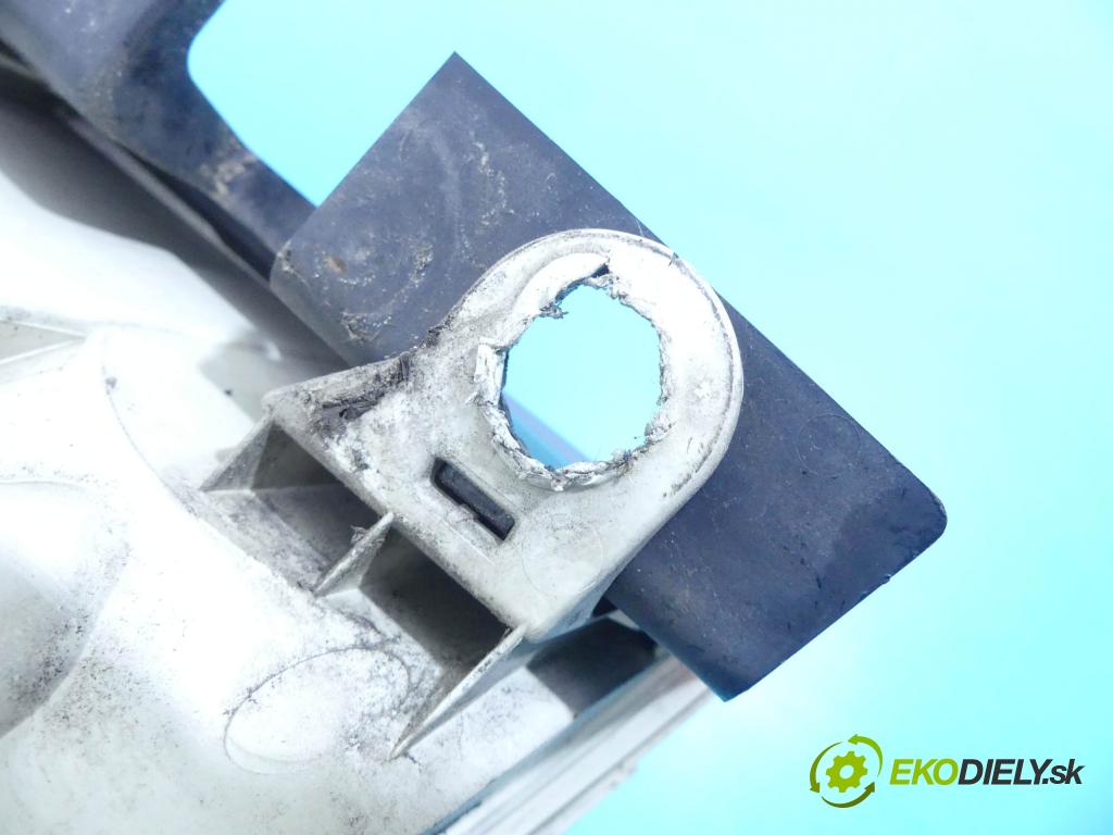 Skoda Superb II 2008-2015 2.0 tdi 170 hp automatic 125 kW 1968 cm3 5- světlo zadní pravé 3T9945096R (Klika dveří ostatní)