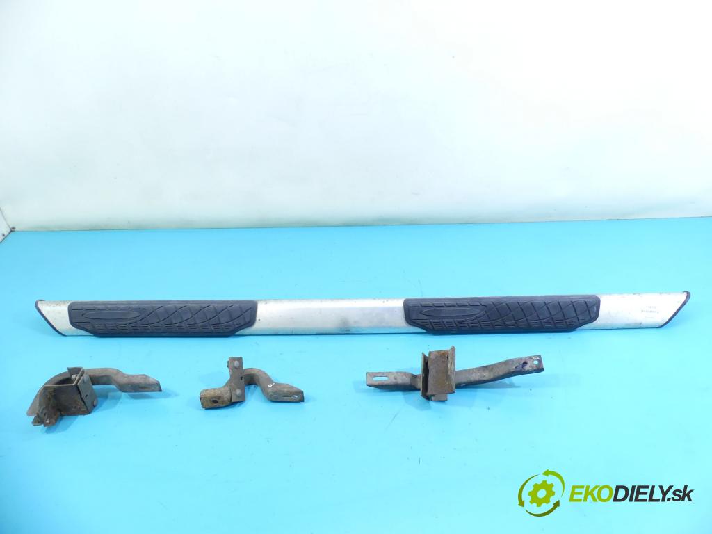 Toyota Rav4 III 2005-2012 3.5 V6 272 hp automatic 200 kW 3478 cm3 5- práh pravý  (Ostatní)