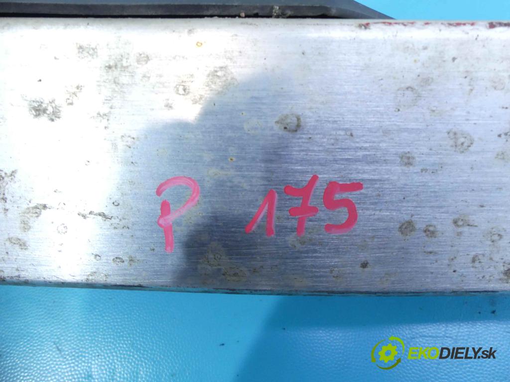 Toyota Rav4 III 2005-2012 3.5 V6 272 hp automatic 200 kW 3478 cm3 5- práh pravý  (Ostatní)