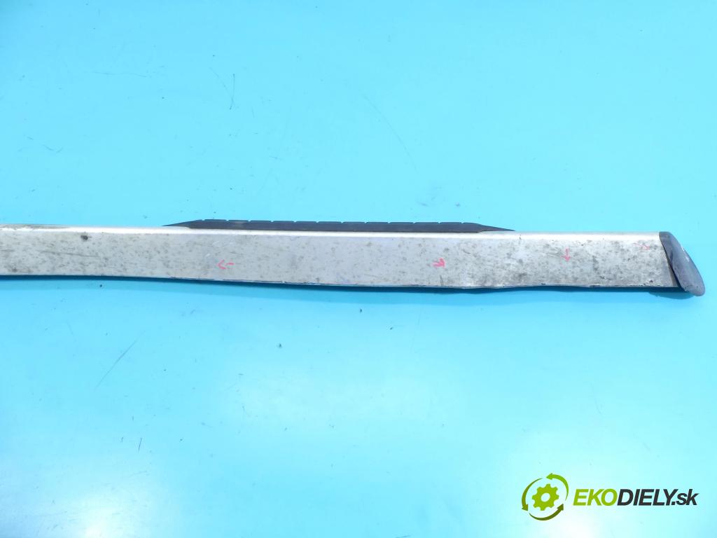 Toyota Rav4 III 2005-2012 3.5 V6 272 hp automatic 200 kW 3478 cm3 5- práh pravý  (Ostatní)