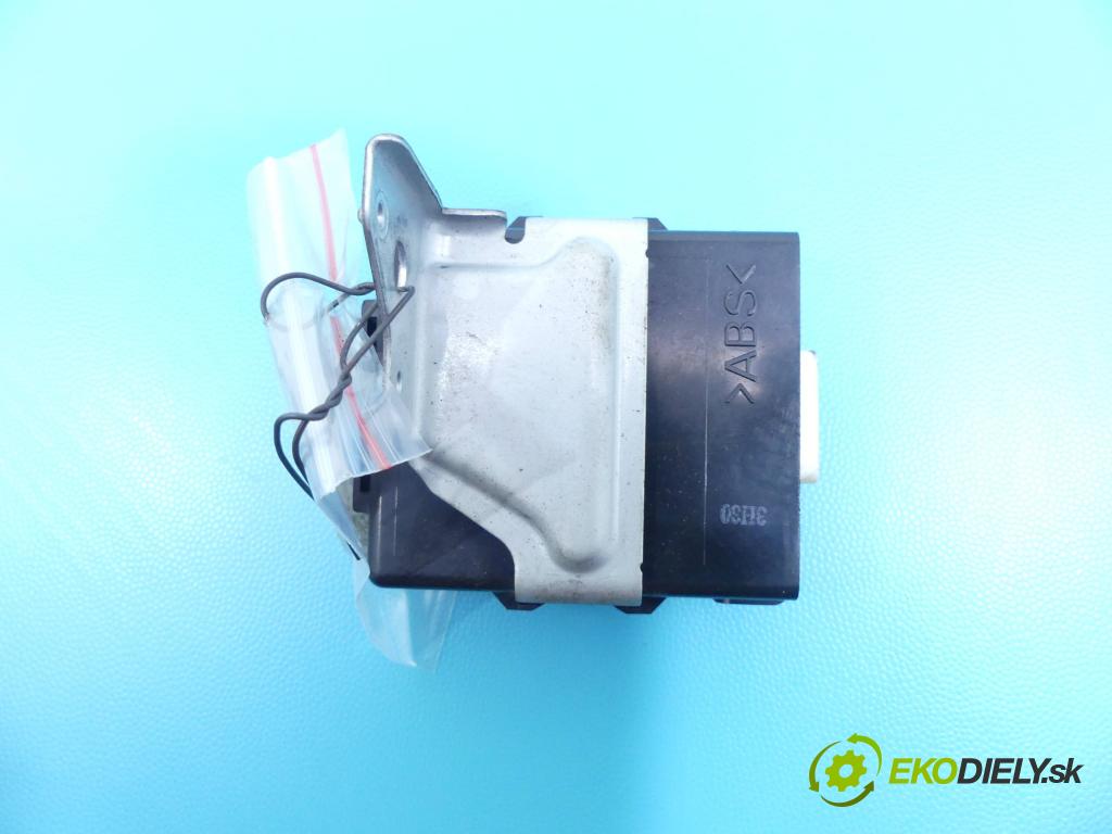 Toyota Rav4 III 2005-2012 3.5 V6 272 HP automatic 200 kW 3478 cm3 5- modul riadiaca jednotka 89769-42010 (Ostatné)