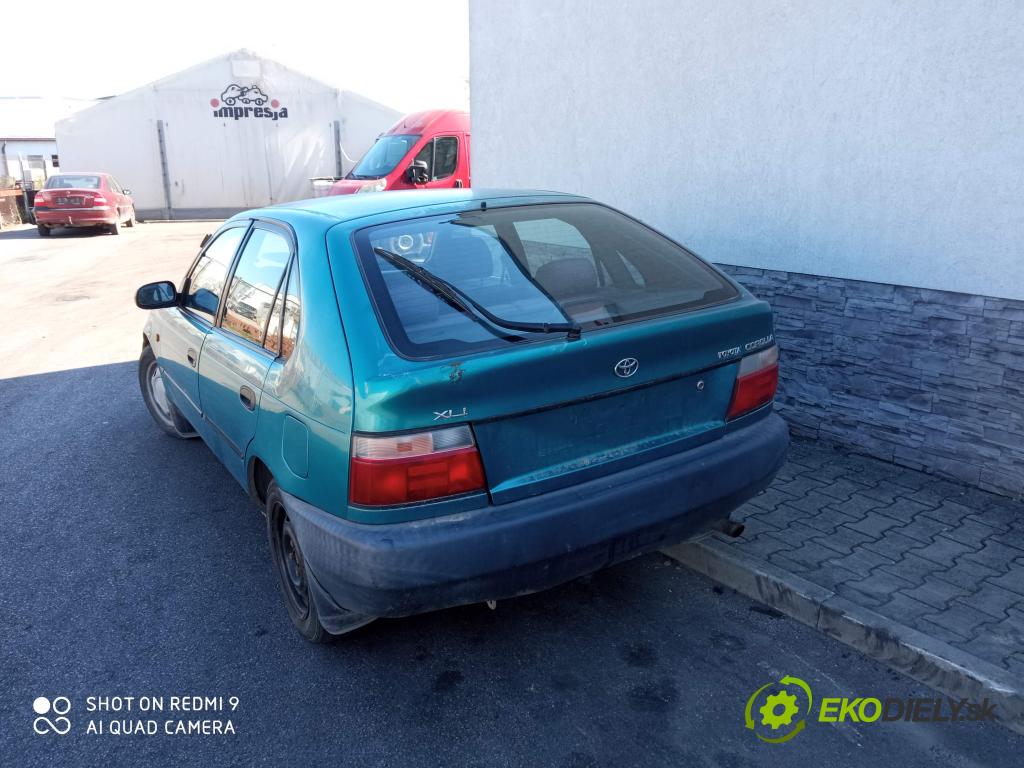 Toyota Corolla E10 1,4.0 16v 75 HP manual 55 kW 1332 cm3 5- dvere zadné ľavé  (Ostatné)