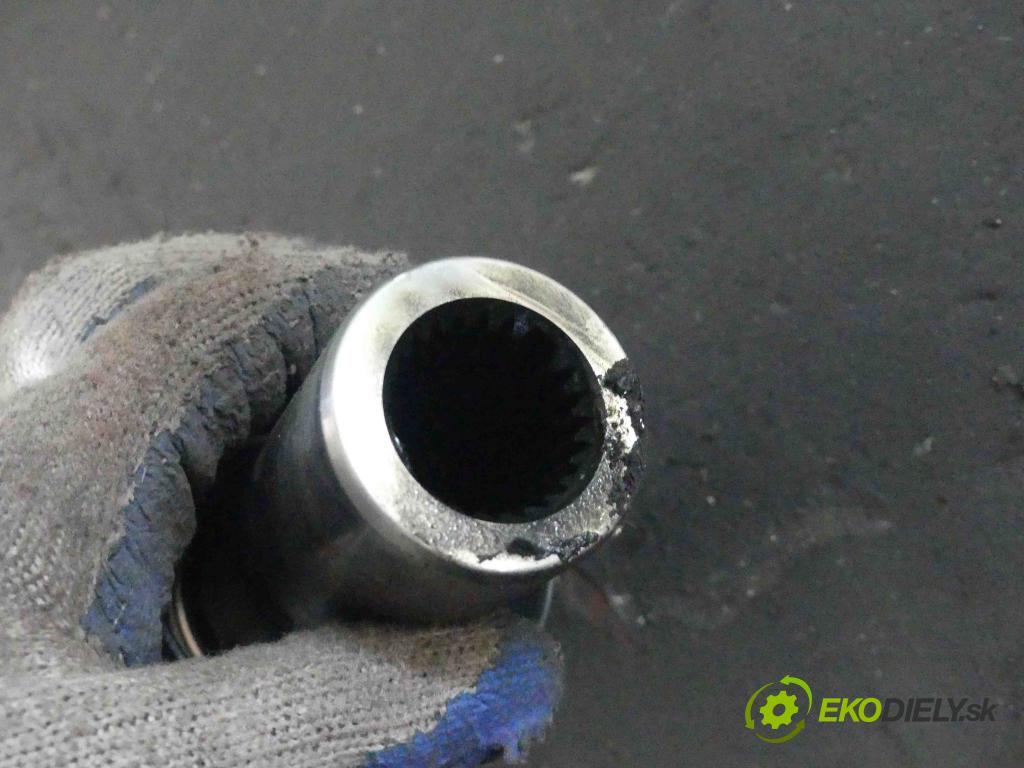 Mitsubishi ASX 2010-2016 1.8 DiD: 150 HP manual 110 kW 1798 cm3 5- Hřídel: jízda:  (Kardaňové hriadele)