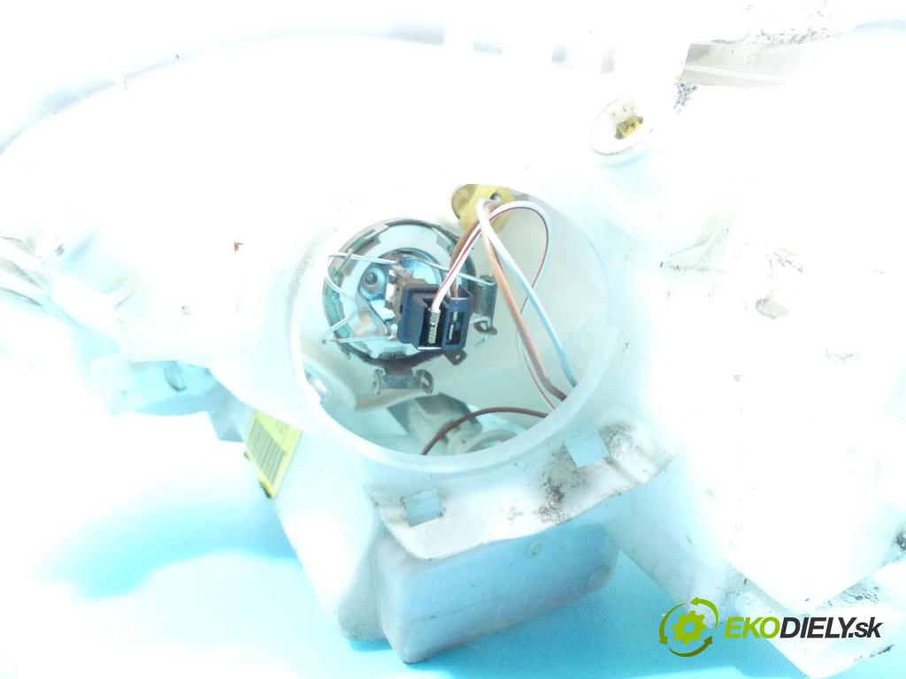 Smart Fortwo 1998-2007 0.7 61 HP automatic 45 kW 698 cm3 3- Reflektor: pravý 0301169202 (Pravé)