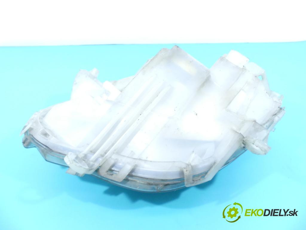 Smart Fortwo 1998-2007 0.7 61 HP automatic 45 kW 698 cm3 3- Reflektor: pravý 0301169202 (Pravé)