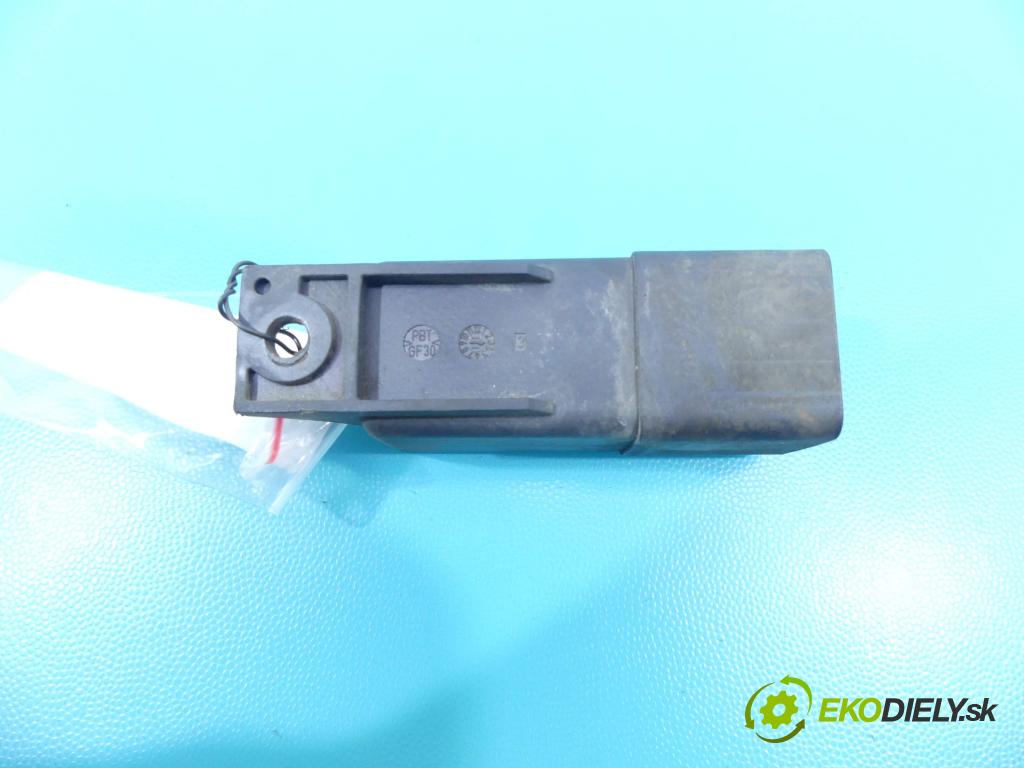 Vw Amarok 2010-2016 2.0 tdi 163 HP manual 120 kW 1968 cm3 5- Relé: 038907281D (Relé)