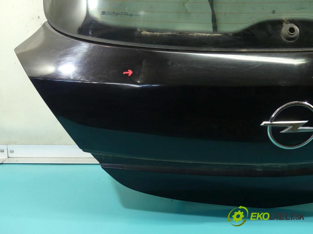 Opel Astra III 2004-2014 1.9 cdti 150 HP manual 110 kW 1910 cm3 3- zadna kufor  (Zadné kapoty)