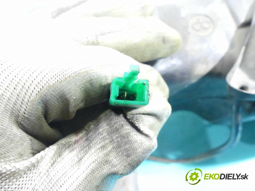 Peugeot Speedfight 1996-2000 0.0b: manual 3,1 kW 49,13 cm3 2- Nádrž: