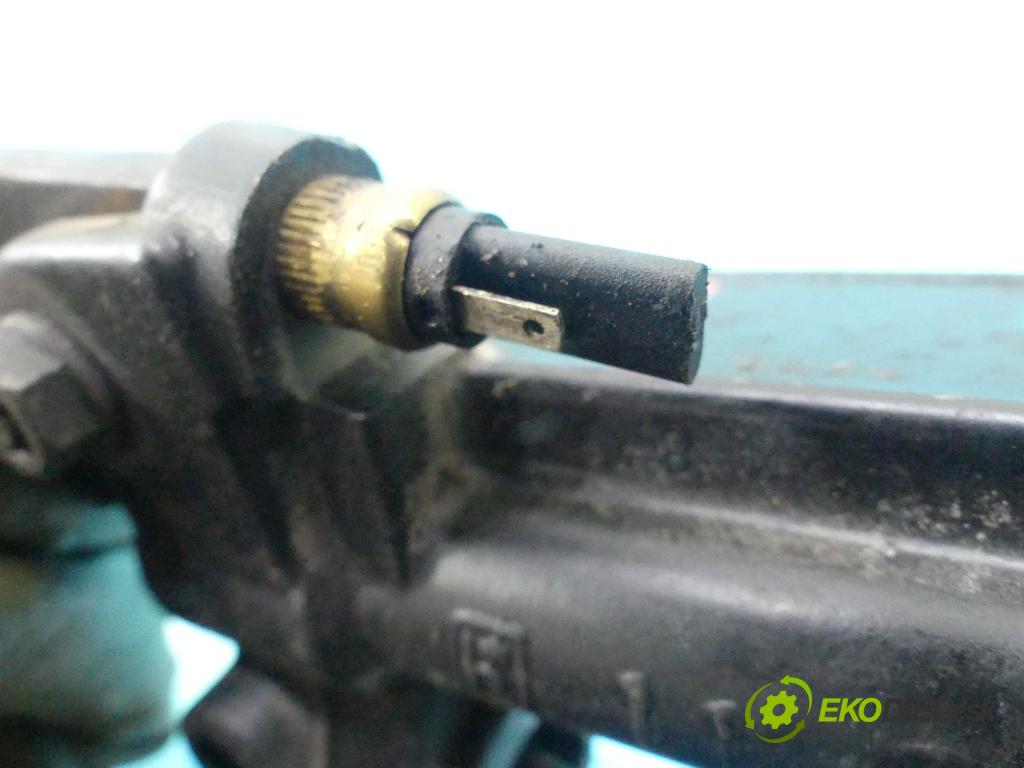 Peugeot Vivacity 50 0.0b: 4KM manual 3 kW 49 cm3 2- čerpadlo brzda:  (Posilňovače bŕzd)