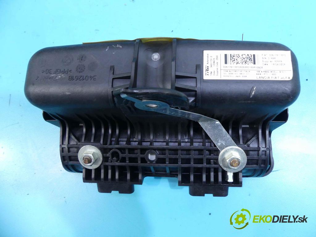 Fiat Bravo II 2007-2014 1.4 16v 90 HP manual 66 kW 1368 cm3 5- kokpit,pristrojová doska rozdeľovacia