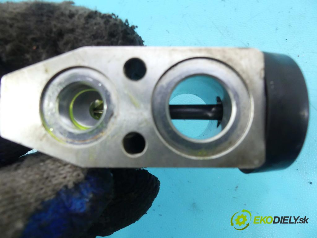 Ford Transit Courier 2014- 1.5 tdci 75 HP manual 55 kW 1499 cm3 5- ventil E4B1-19849-AA (Ventily)