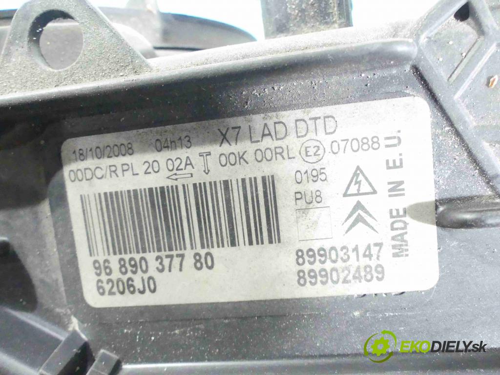 Citroen C5 II 2008-2017 2.0 16v 140 HP manual 103 kW 1997 cm3 4- Reflektor: pravý 9689037780 (Pravé)