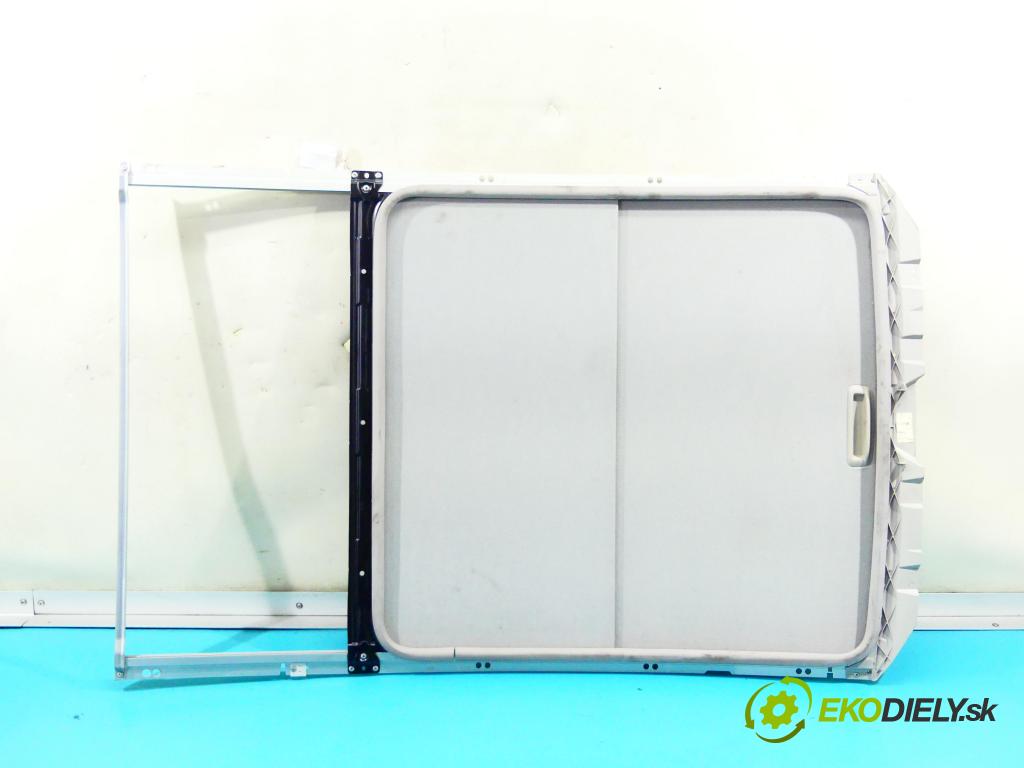 Peugeot 207 1.6 THP 150 hp manual 110 kW 1598 cm3 3- Střešní okno:  (Okna karoserie)