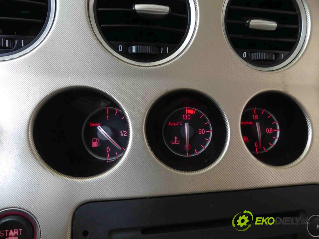 Alfa romeo 159 1.9 jtd 150 HP manual 110 kW 1910 cm3 5- prístrojovka/ budíky 60696626 (Prístrojové dosky, displeje)