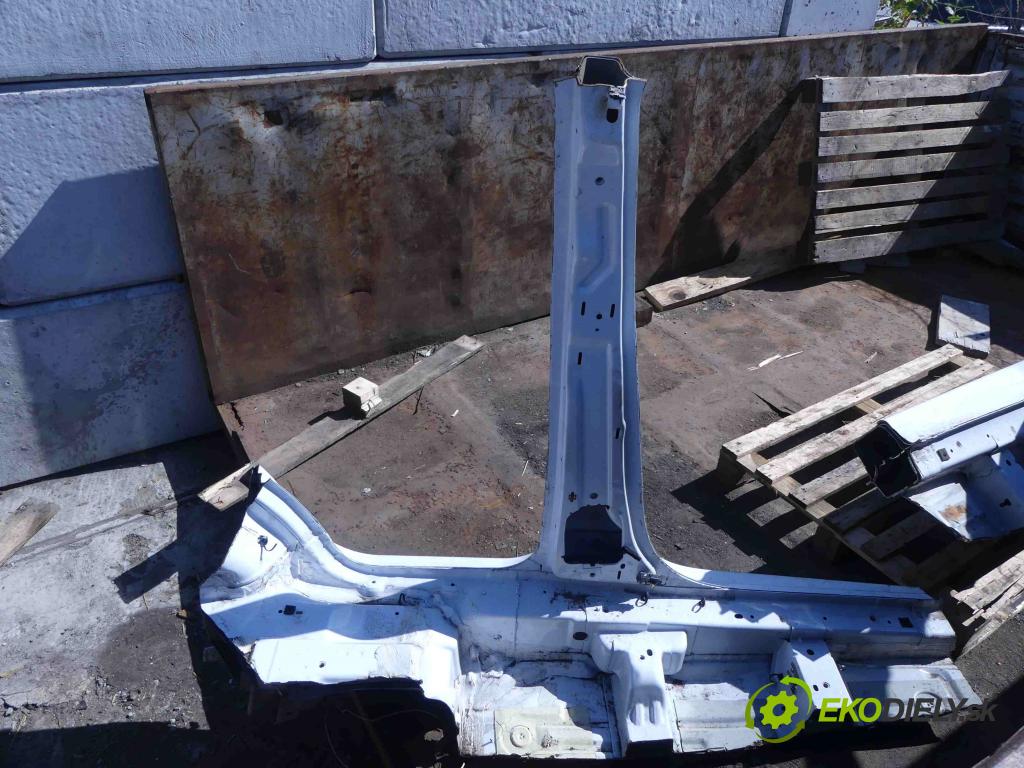 Ford Transit Courier 2014- 1.5 tdci 75 hp manual 55 kW 1499 cm3 5- práh levý  (Ostatní)