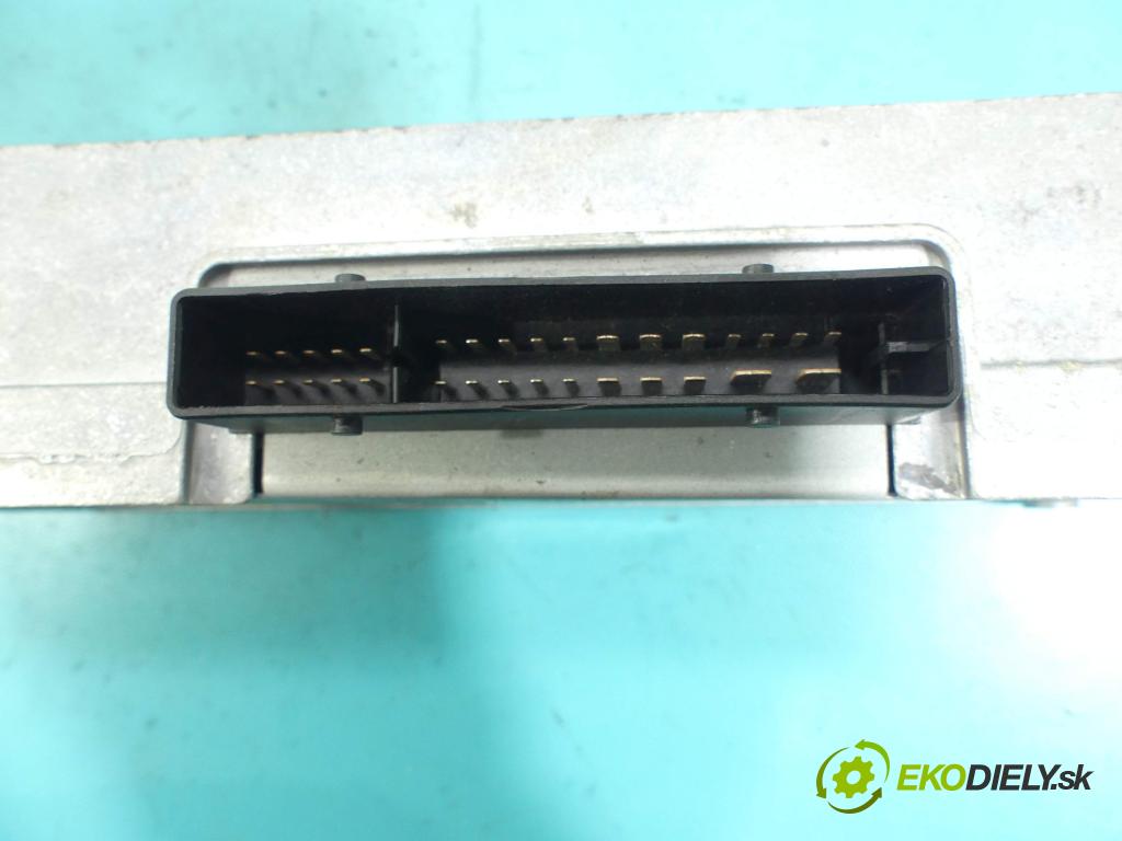 Audi A5 2007-2016 1.8 TFSI 170 HP manual 125 kW 1798 cm3 2- Zesilovač: 8T0035223J (Zosilňovače)