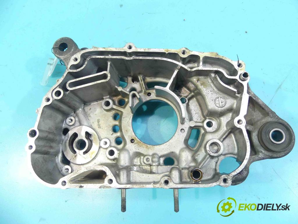 Suzuki UH 125 BURGMAN 2002-2006 0.1b 12KM manual 8,7 kW 125 cm3 2- Blok motora  (Blok motora)