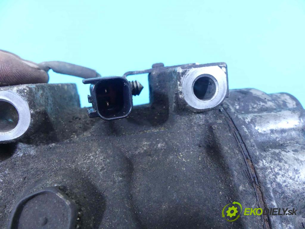 Volvo V50 2.0d 136 HP manual 100 kW 1997 cm3 5- čerpadlo klimatizácie 9621902825