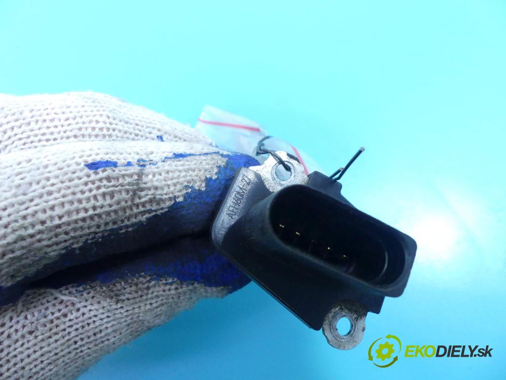 Vw Passat B6 2005-2010 2.0 TFSI 200 HP automatic 147 kW 1984 cm3 4- průtokoměr: 06F906461A (Váhy vzduchu)