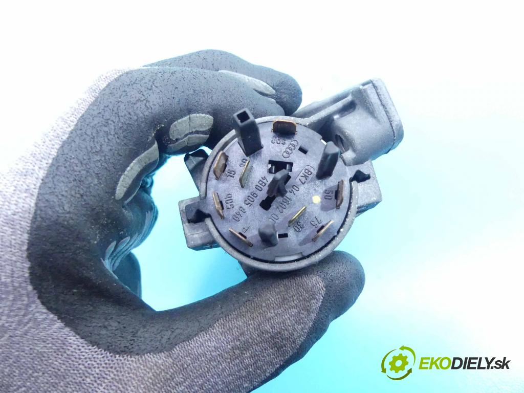 Skoda Octavia I 1996-2010 1.6 SR 102 HP manual 75 kW 1595 cm3 5- Spínačka  (Spínacie skrinky a kľúče)