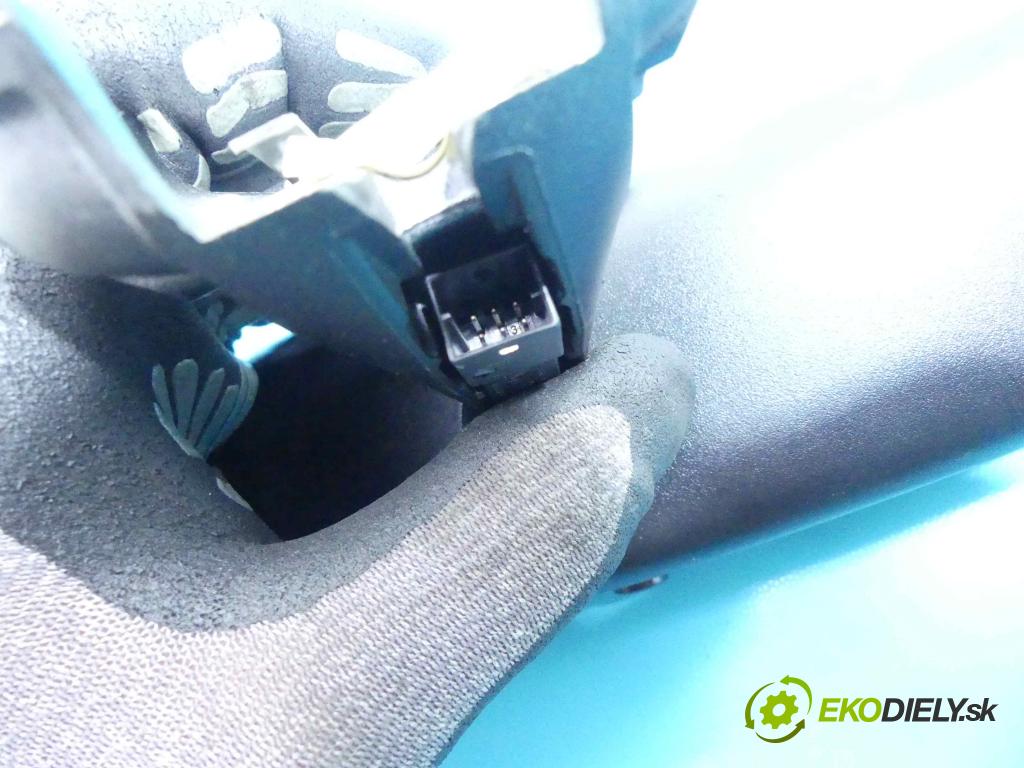 Vw Passat B7 2010-2014 2.0 tdi 140 hp manual 103 kW 1968 cm3 5- zpětné zrcátko vnitřní  (Světla vnitřní)