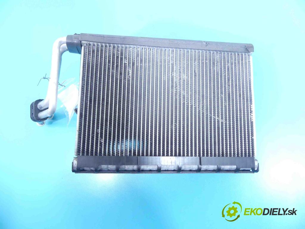 Bmw X1 E84 2009-2015 2.0d 143 HP automatic 105 kW 1995 cm3 5- radiator  (Radiátory kúrenia)