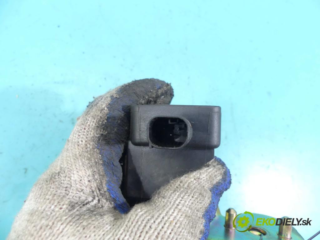 Vw Golf IV 1997-2003 1.9 tdi 110 hp manual 81 kW 1896 cm3 5- snímač ESP 1J0907657A