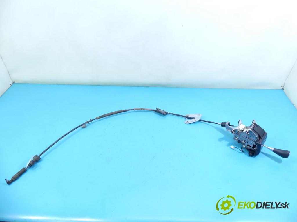 Lexus RX II 2003-2008 3.3 V6 211KM automatic 155 kW 3311 cm3 5- Páka: Změny: stupeň,rýchlosť  (Rýchlostné páky / kulisy)