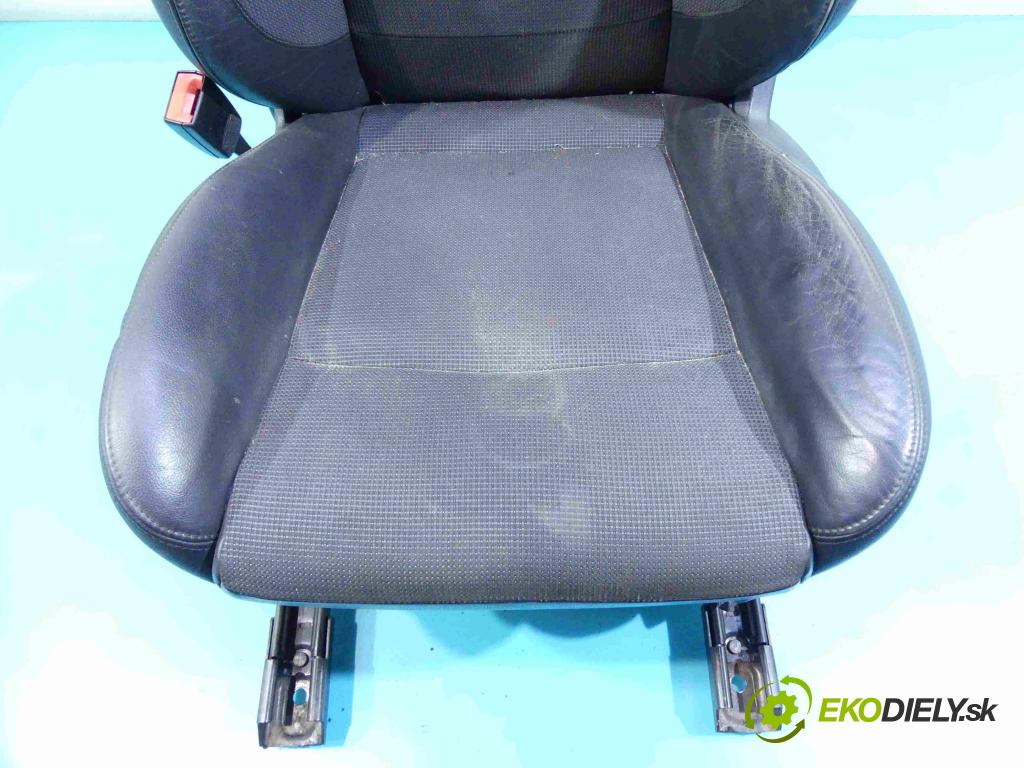 Ford S-max 2.0 tdci 140 HP manual 103 kW 1997 cm3 5- Sedačka ľavý  (Sedačky, sedadlá)