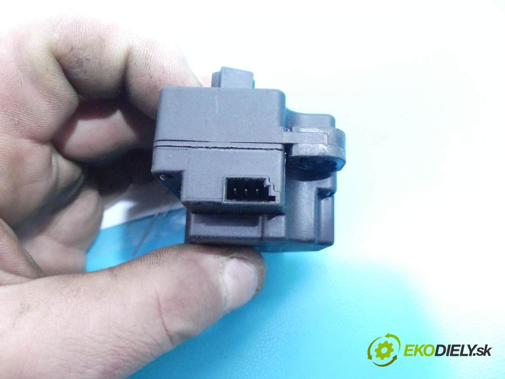 Puce Tuning UNICATE Pour Volvo V50 2.0D 100 KW (136 Ch) – Augmentation Puissance/couple, Réduction Consommation | Plug & Drive, Réversible, Garantie 2 Ans