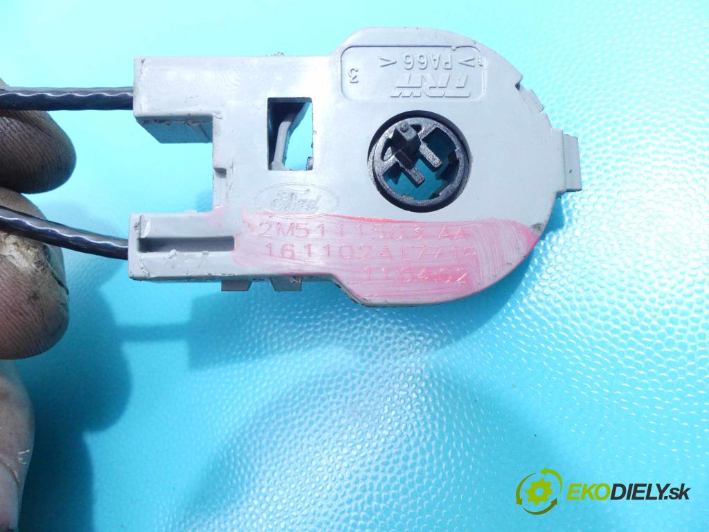 Ford Focus Mk1 1998-2004 1.4 16v 75 HP manual 55 kW 1388 cm3 3- panel kúrenia 2M5111503AA