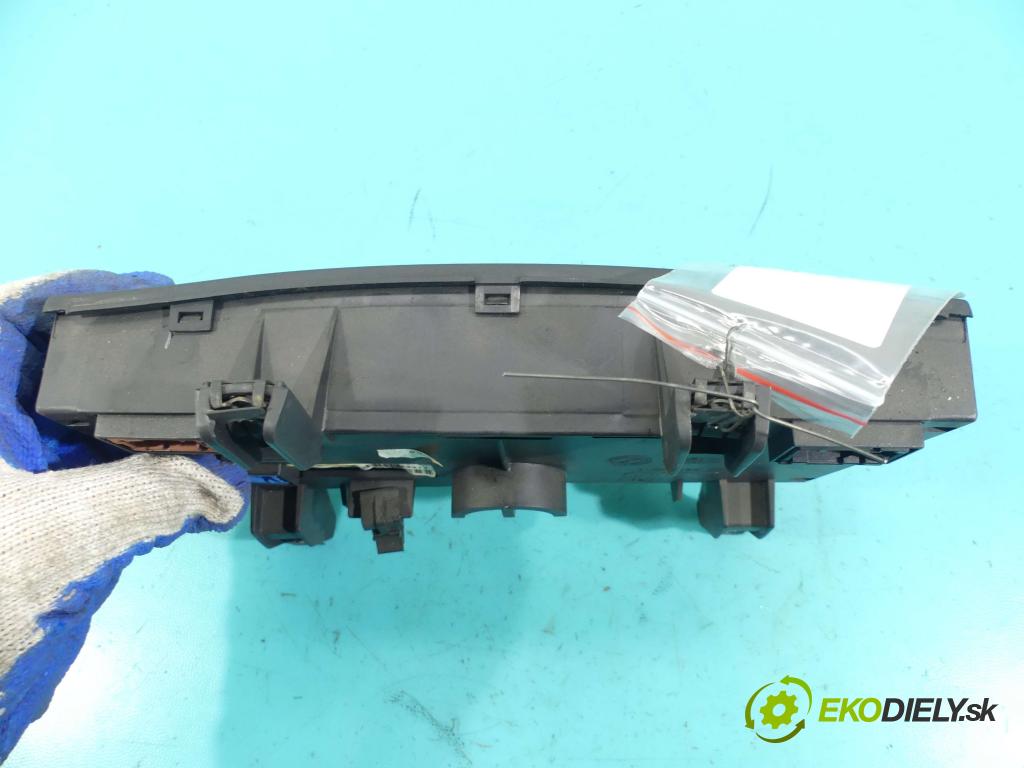 Fiat Stilo 1.9 jtd 116 hp manual 85 kW 1910 cm3 3- palubní deska panel topení 735319257