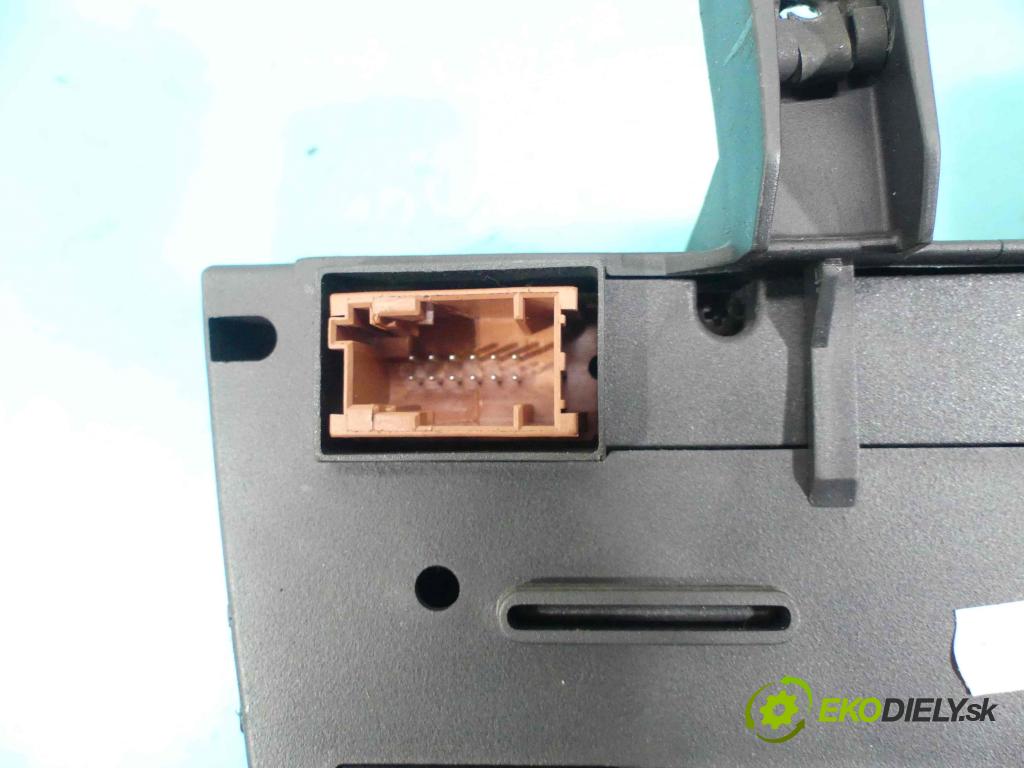 Fiat Stilo 1.9 jtd 116 hp manual 85 kW 1910 cm3 3- palubní deska panel topení 735319257