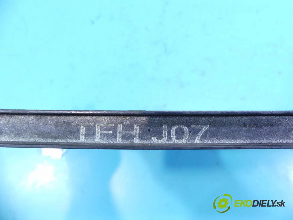 Toyota Corolla Verso I 2001-2004 2.0 D4D 90 HP manual 66 kW 1995 cm3 5- chladič klimatizácie  (Chladiče klimatizácie)