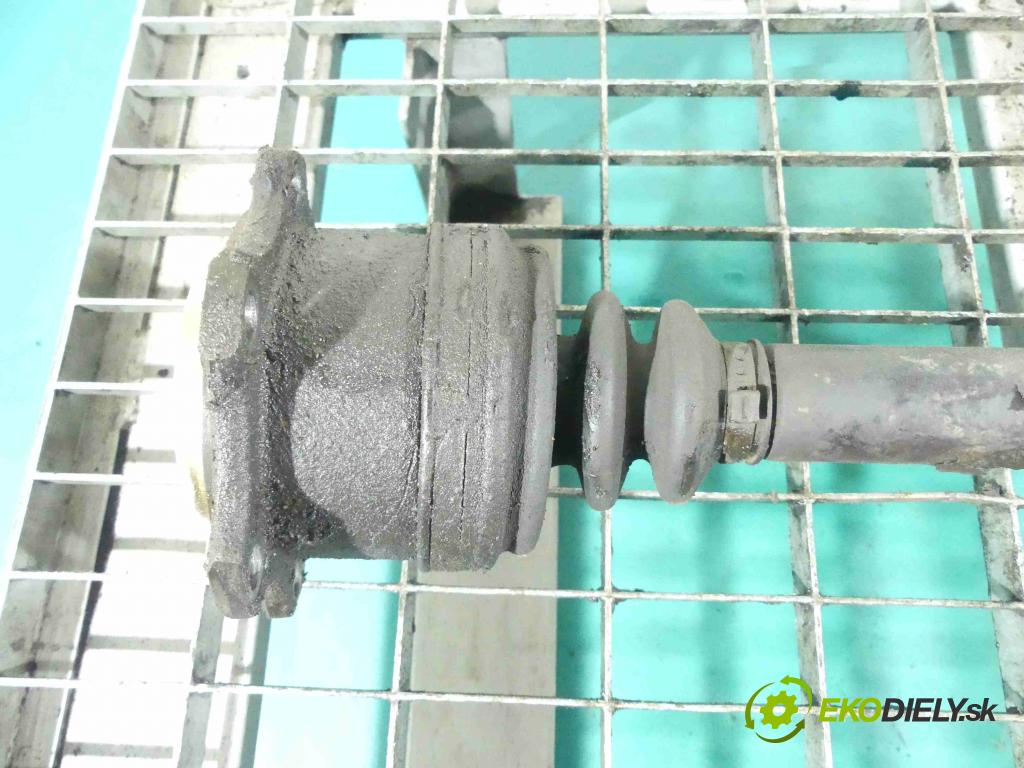 Audi A6 C4 1994-1997 2.5 tdi 140 HP manual 103 kW 2461 cm3 5- poloos ľavé  (Poloosy)