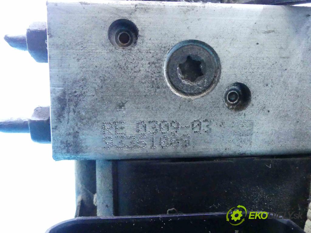 Vw Bora 1.6 SR 101 HP manual 74 kW 1595 cm3 4- čerpadlo abs 1J0907379P (Pumpy ABS)