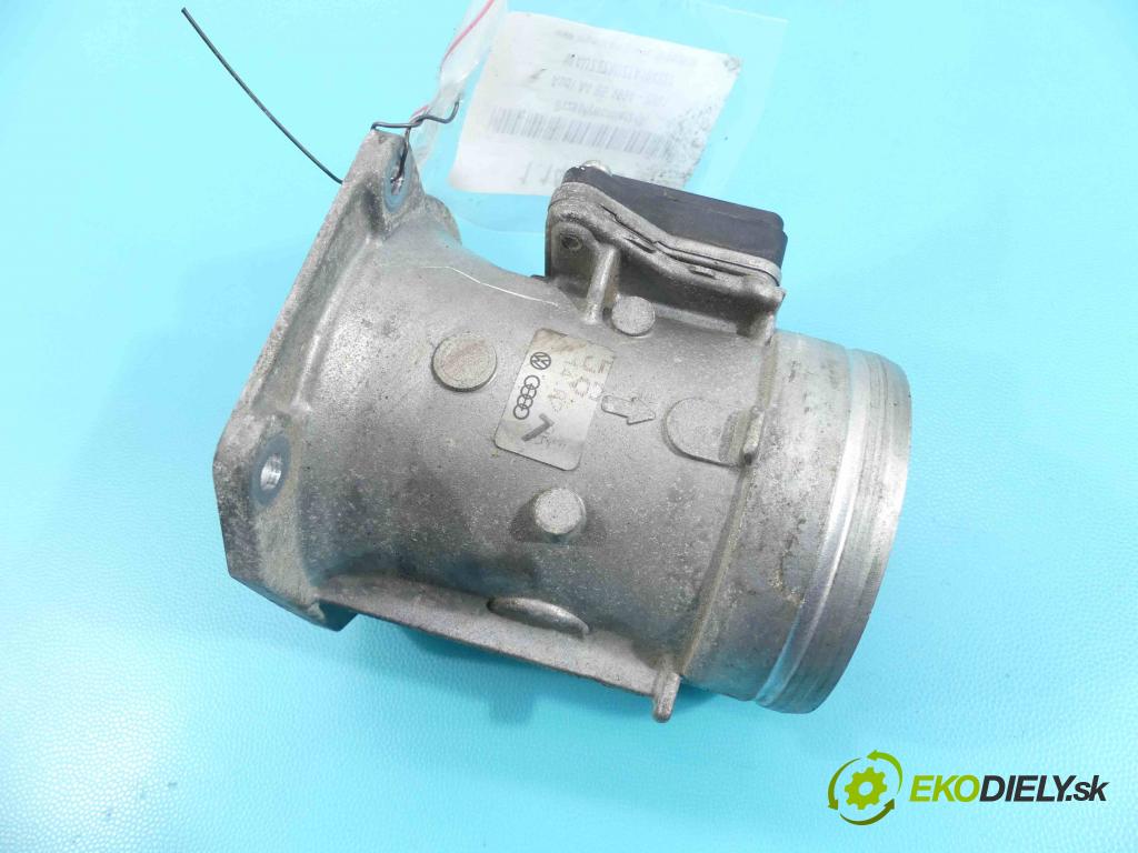 Audi A4 B5 1994-2001 1.6 101 HP manual 74 kW 1595 cm3 4- průtokoměr: 037906461B (Váhy vzduchu)