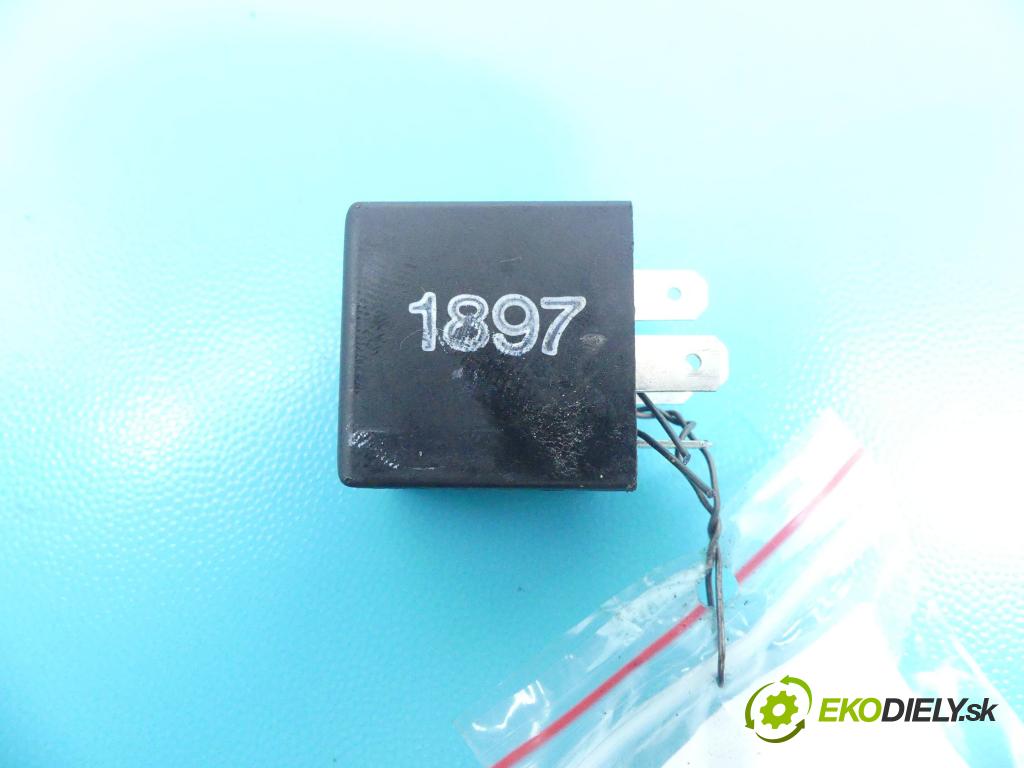 Vw Passat B5 1995-2005 1.6 8V 101 HP manual 74 kW 1595 cm3 4- Relé: 3B0955531 (Relé)