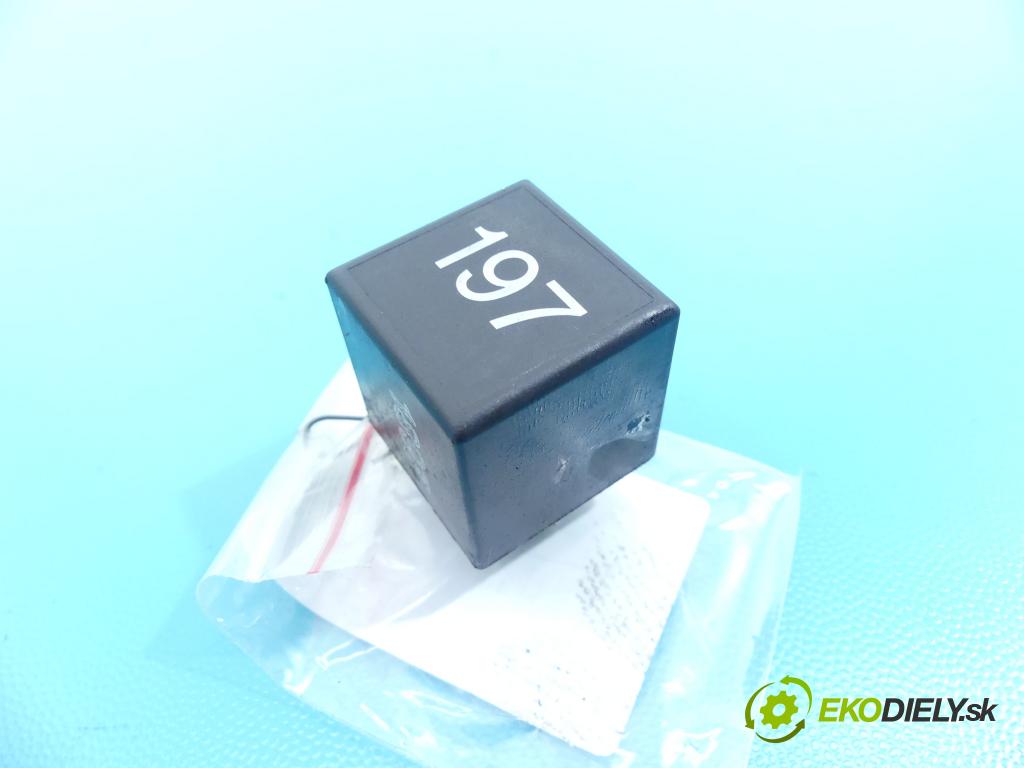 Vw Passat B5 1995-2005 1.6 8V 101 HP manual 74 kW 1595 cm3 4- Relé: 3B0955531 (Relé)